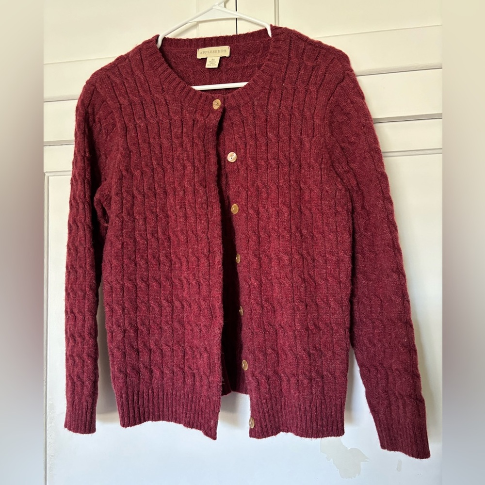 Appleseeds sweater